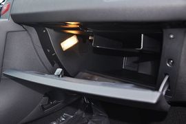 2012款东风雪铁龙新世嘉两厢1.6L自动乐享型