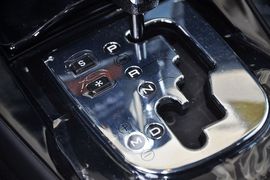 2012款东风雪铁龙新世嘉两厢1.6L自动乐享型