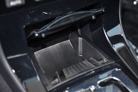 2012款东风雪铁龙新世嘉两厢1.6L自动乐享型