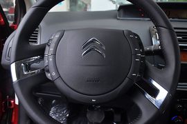 2012款东风雪铁龙新世嘉两厢1.6L自动乐享型