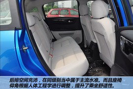 2012款东风雪铁龙新世嘉两厢1.6L自动乐享型