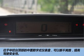 2012款东风雪铁龙新世嘉两厢1.6L自动乐享型
