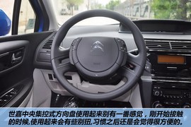2012款东风雪铁龙新世嘉两厢1.6L自动乐享型