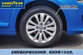 2012款东风雪铁龙新世嘉两厢1.6L自动乐享型