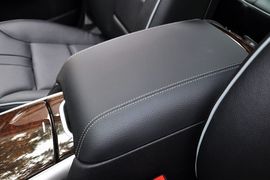 2011款奔驰R350L