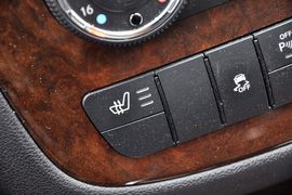 2011款奔驰R350L