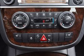 2011款奔驰R350L