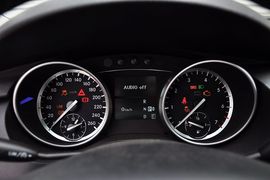 2011款奔驰R350L