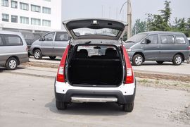 2012款东风风行景逸LV