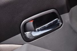 2012款东风风行景逸LV