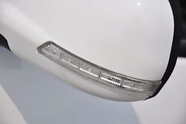 2012款东风风行景逸LV