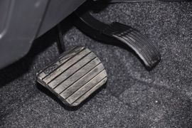 2012款东风风行景逸LV