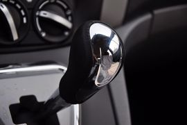 2012款东风风行景逸LV