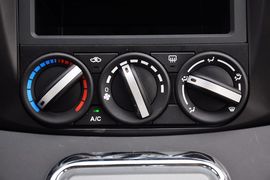 2012款东风风行景逸LV