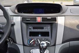 2012款东风风行景逸LV