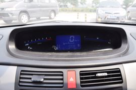 2012款东风风行景逸LV