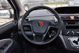 2012款东风风行景逸LV