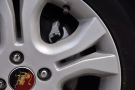 2012款东风风行景逸LV