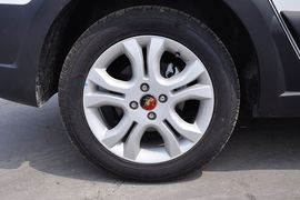 2012款东风风行景逸LV