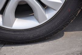 2012款东风风行景逸LV