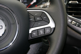 2017款Jeep指南者