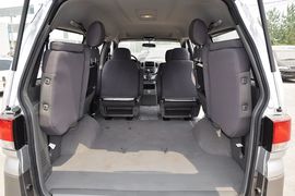 2012款风行菱智2.0L-Q3长轴舒适版