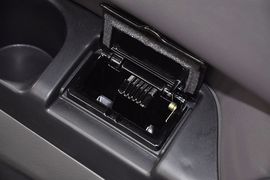 2012款风行菱智2.0L-Q3长轴舒适版