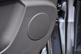 2012款风行菱智2.0L-Q3长轴舒适版
