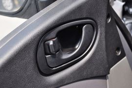 2012款风行菱智2.0L-Q3长轴舒适版