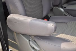 2012款风行菱智2.0L-Q3长轴舒适版
