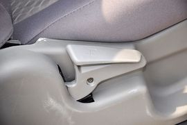 2012款风行菱智2.0L-Q3长轴舒适版