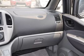 2012款风行菱智2.0L-Q3长轴舒适版