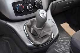 2012款风行菱智2.0L-Q3长轴舒适版