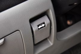 2012款风行菱智2.0L-Q3长轴舒适版