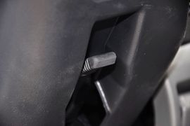 2012款风行菱智2.0L-Q3长轴舒适版