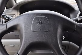 2012款风行菱智2.0L-Q3长轴舒适版