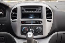 2012款风行菱智2.0L-Q3长轴舒适版