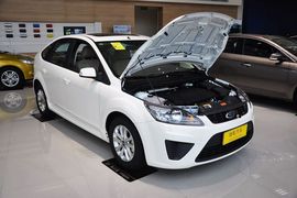 2012款福特福克斯两厢1.8L手动经典版时尚型