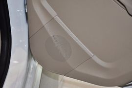 2012款福特福克斯两厢1.8L手动经典版时尚型