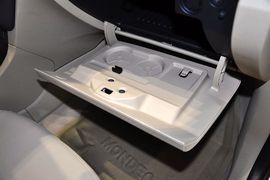2012款福特福克斯两厢1.8L手动经典版时尚型