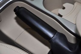 2012款福特福克斯两厢1.8L手动经典版时尚型