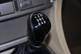 2012款福特福克斯两厢1.8L手动经典版时尚型