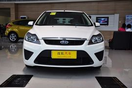 2012款福特福克斯两厢1.8L手动经典版时尚型