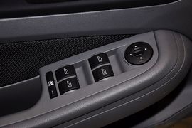 2012款福特福克斯两厢1.8L自动经典版基本型