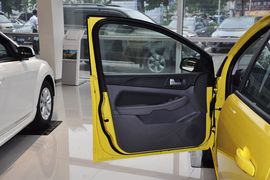 2012款福特福克斯两厢1.8L自动经典版基本型
