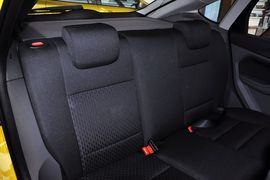 2012款福特福克斯两厢1.8L自动经典版基本型