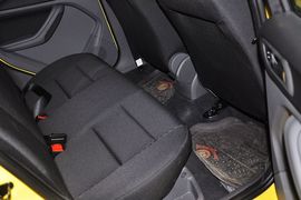 2012款福特福克斯两厢1.8L自动经典版基本型