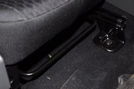 2012款福特福克斯两厢1.8L自动经典版基本型