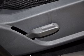 2012款福特福克斯两厢1.8L自动经典版基本型