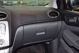 2012款福特福克斯两厢1.8L自动经典版基本型